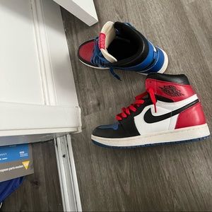 Jordan 1 top 3s size 9 men
